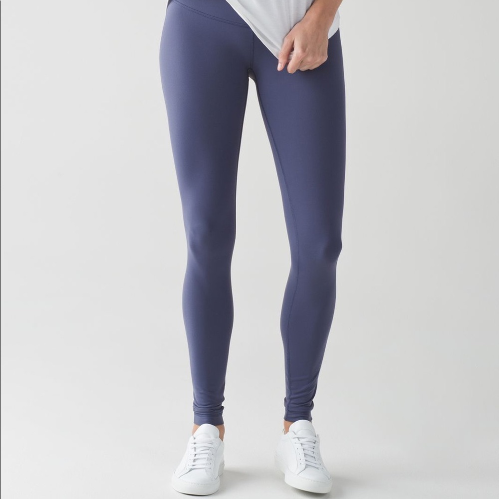 Wunder Under High Rise Leggings in “Greyvy”